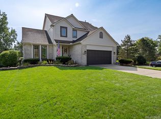6545 Horncliffe Dr, Clarkston, MI 48346