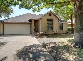 1109 W Hills Ter, Saginaw, TX 76179
