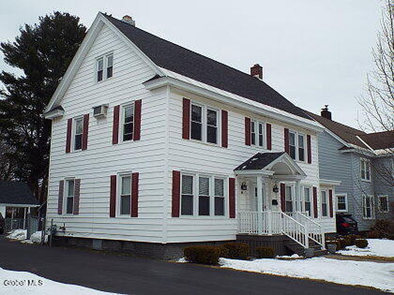 3rd image of 107 Oakland Avenue