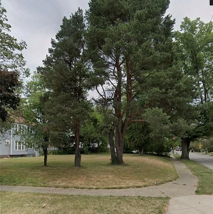 1st image of 12009 Buckingham Ave