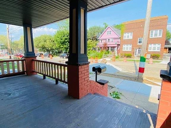 5th image of 1328 W 65th St