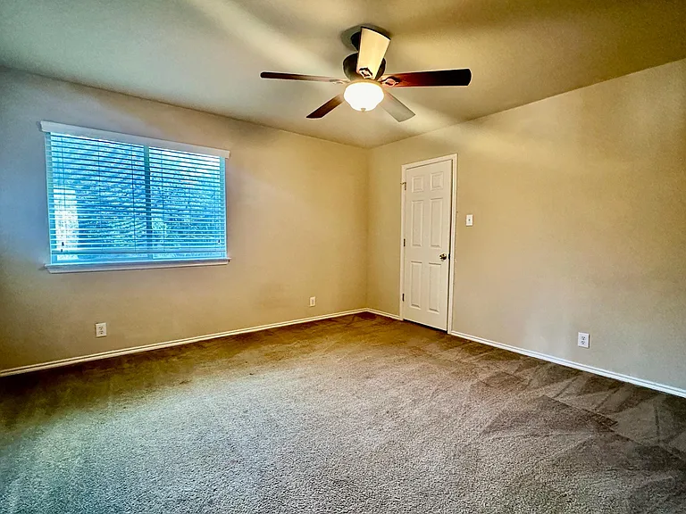 786 San Mateo — Photo 29