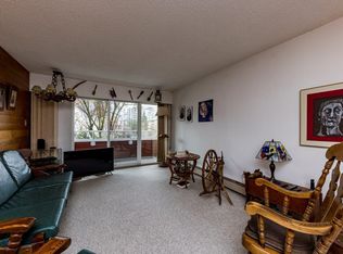 250 W 1st St #302, North Vancouver, BC