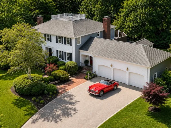 17 Berkley Cir, Hingham, MA 02043