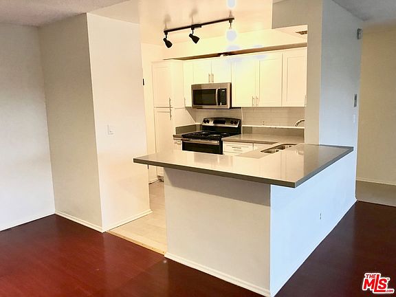 2nd image of 642 W Knoll Dr APT 303