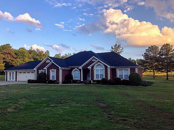 4 Bed, 3 FB, 3450 SF