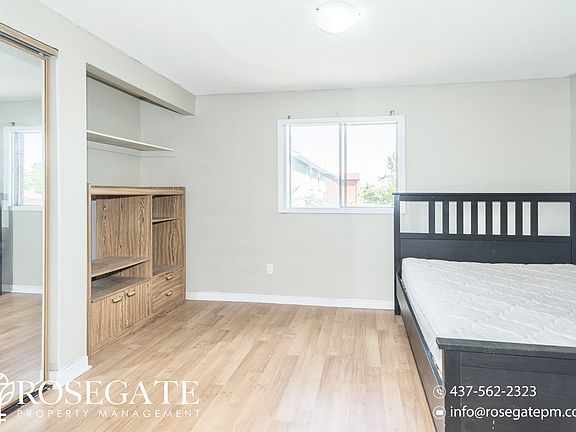 4th image of 3528 Ellesmere Rd #1