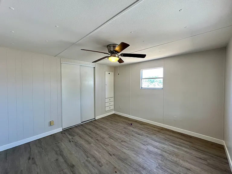 2704 E Ocotillo Dr — Photo 10