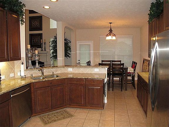 5th image of 13614 Cotton Wood Dr