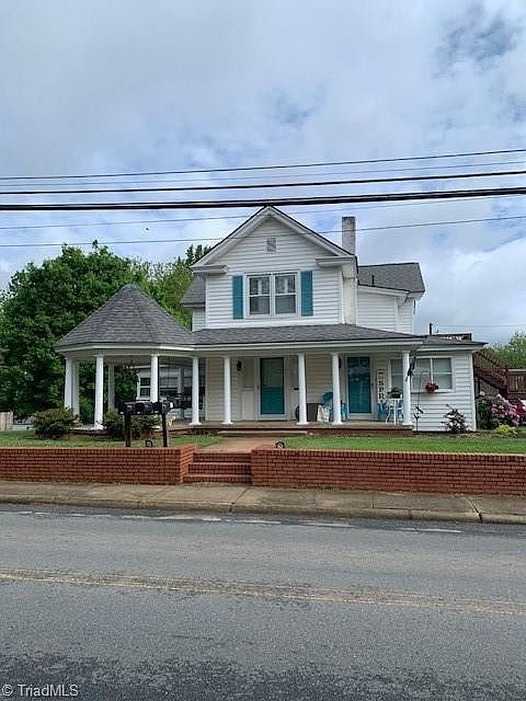 2nd image of 119 E Naomi St