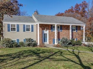 43 Chimney Ridge Dr, Morristown, NJ 07960
