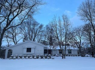 8745 N Fielding Rd, Bayside, WI 53217