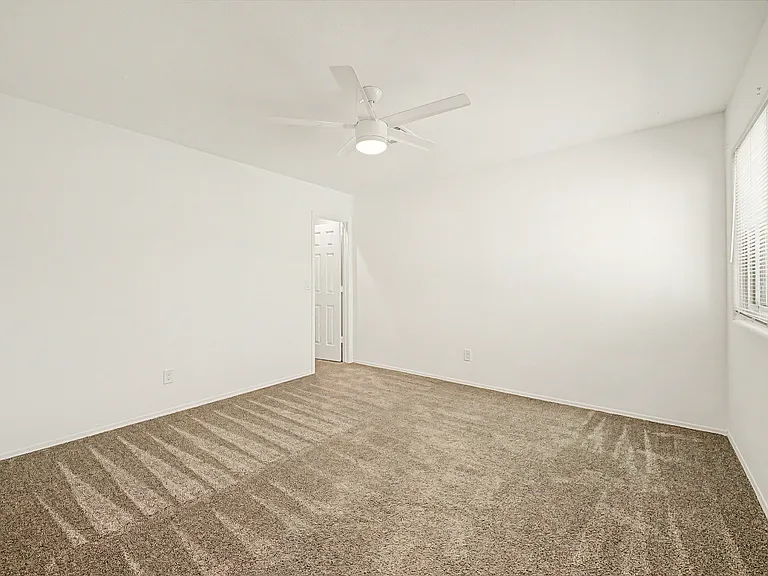 11884 N 112th Way — Photo 28