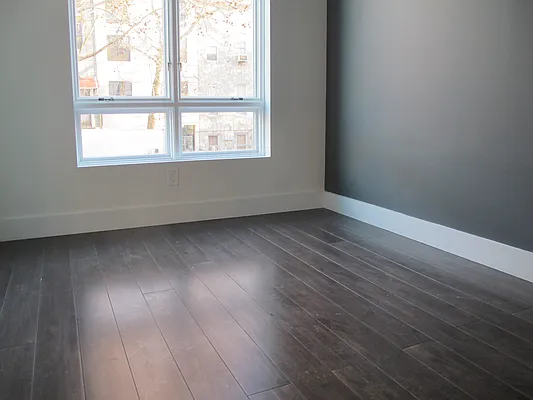 Rented by P Management | media 33