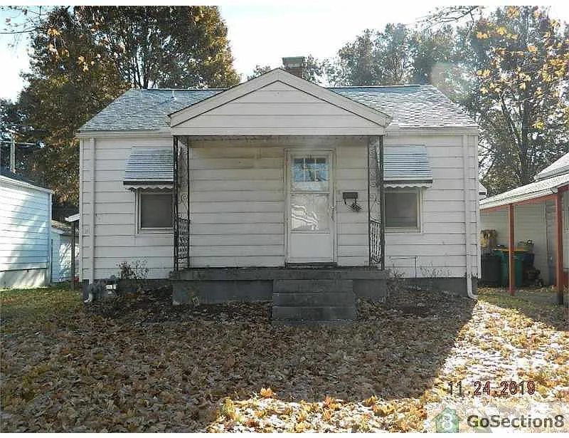 2928 Washington Ave photo 1