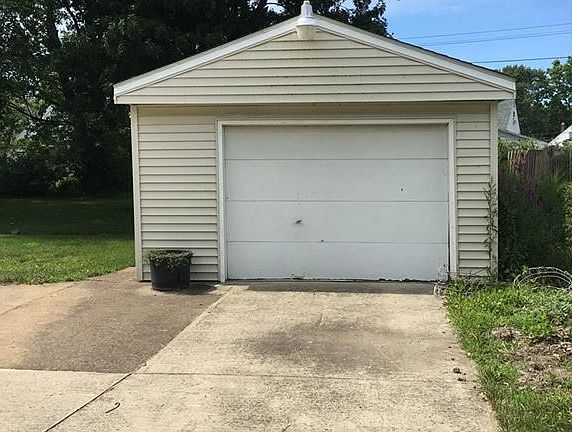 3rd image of 2505 E 39th St
