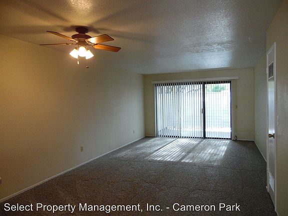 2nd image of 2720 La Crescenta Dr APT 10