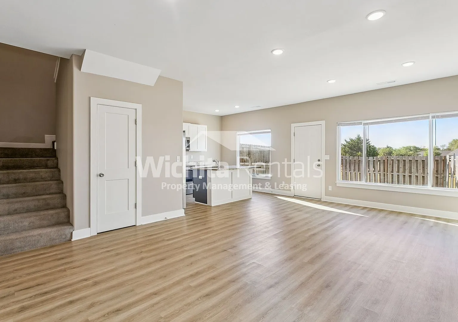 Newer 4 bedroom 2.5 bath duplex - NE Wichita — Photo 3
