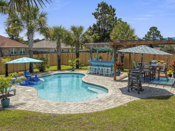 2408 Spur Ln, Gulf Breeze, FL 32563