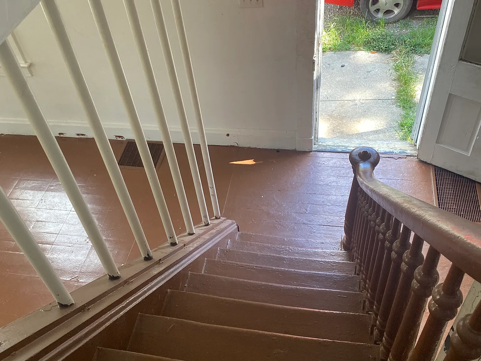 4 bed, 1408 sqft, $1,700 — Photo 2