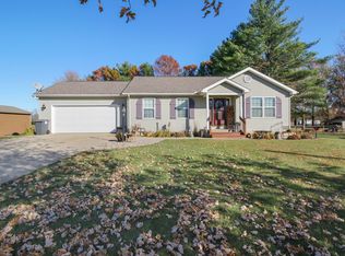 212 N Elm St, Pesotum, IL