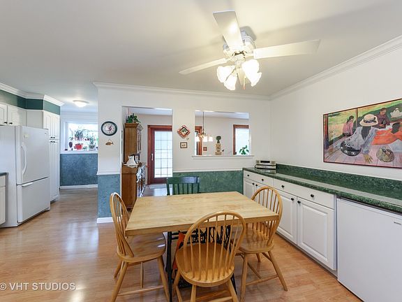 5th image of 1304 W Plymouth Ct