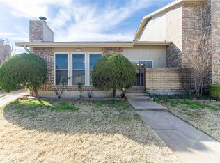 814 Shady Creek Ln, Bedford, TX 76021