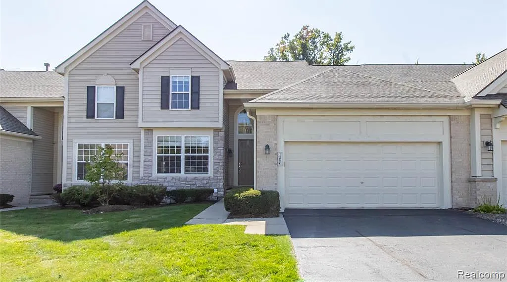 3 bed, 4.0 bath, 2248 sqft, $3,300 — Photo 1