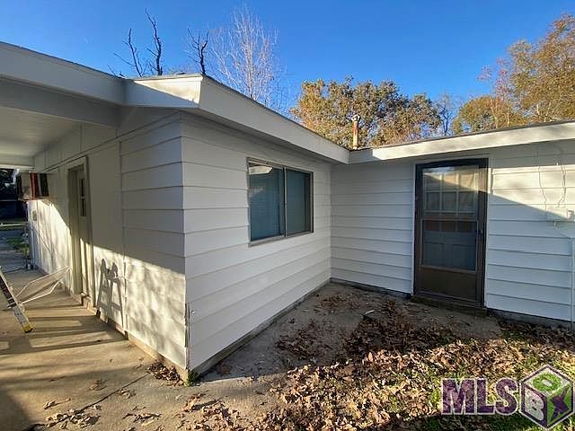 2nd image of 9322 Cedar Glen Dr