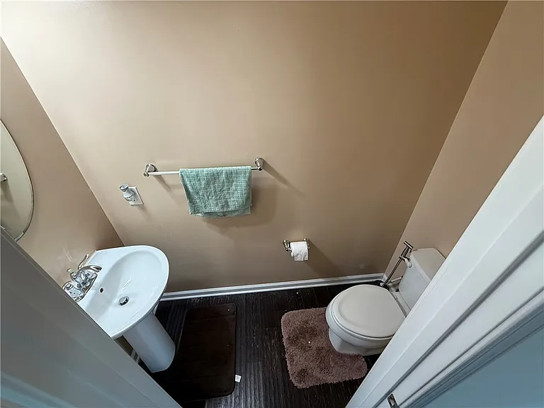 3002 Highpoint Dr — Photo 5