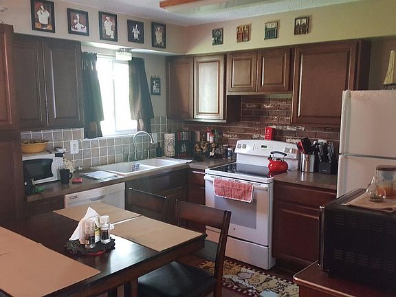 4th image of 810 Woodingham Ave