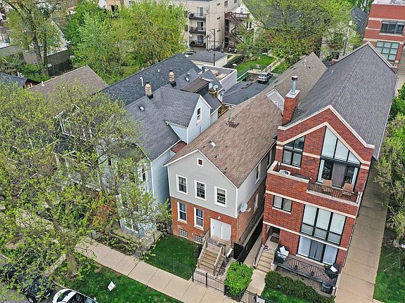 3rd image of 1703 N Washtenaw Ave
