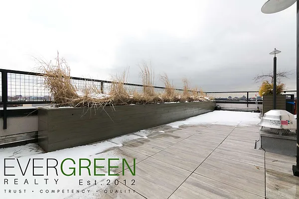 Rented by Evergreen Apartments BK | media 39