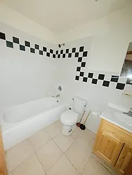 Rented by Danielle Stoller, LREB