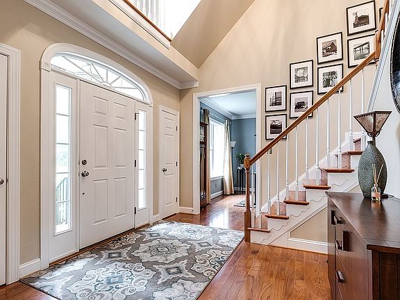 3rd image of 4748 Wormleys Ln