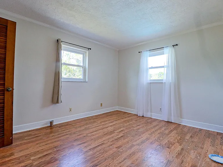 1329 NW 84th Dr — Photo 8
