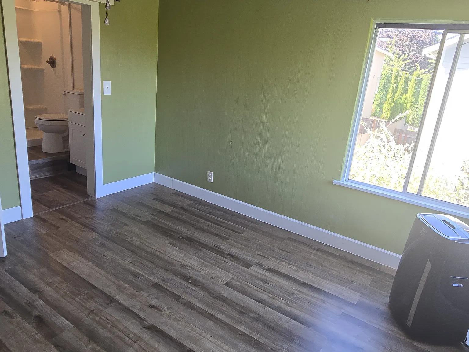 3 bed, 1.5 bath, 1150 sqft, $2,600 — Photo 4