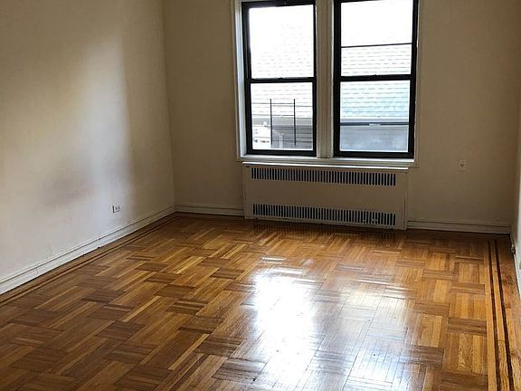 4th image of 170 Hawthorne St APT 5E