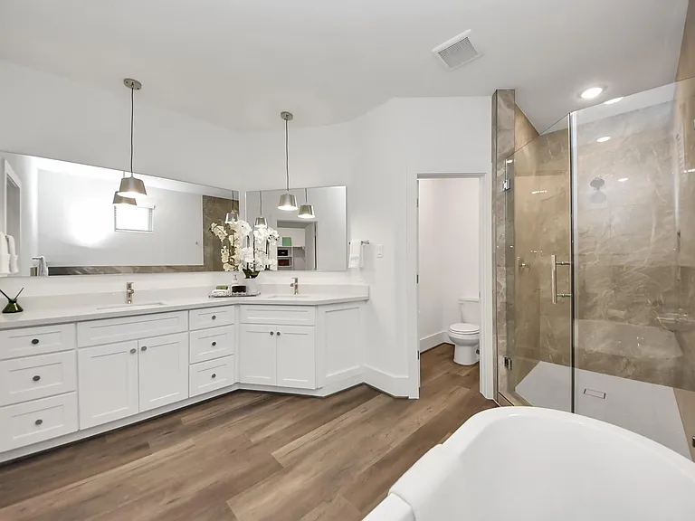 7504 Carver Rd #D — Photo 30
