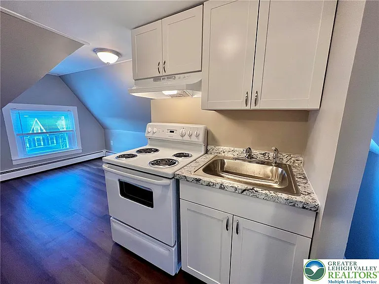 363 S Broad St #3 — Photo 7
