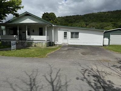 421 9th St, Rainelle, WV, 25962
