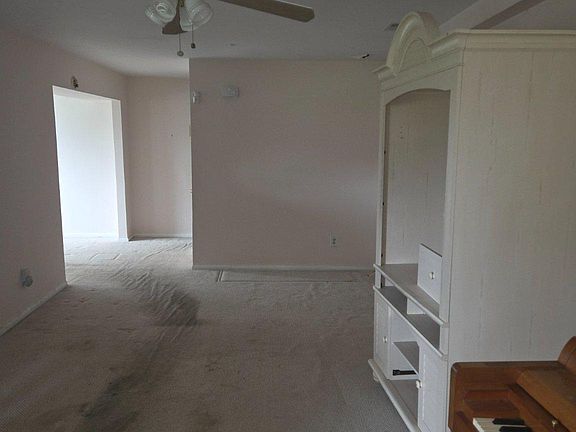 2nd image of 12135 Academy Rd Unit 52