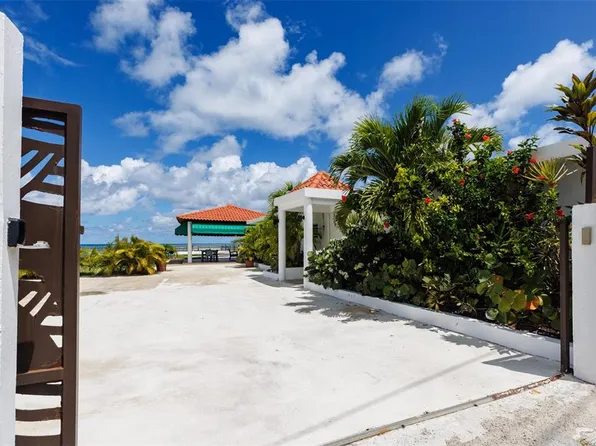 8 Calle 1, Luquillo, PR 00773