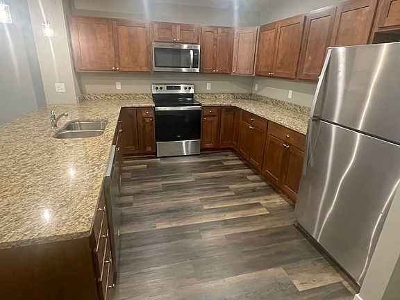 Kitchen showing expansive countertop space