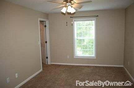 Master Bedroom
						:
						Big master bedroom w/walk in closet. New carpet July 2013.Private full bathroom.