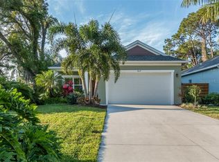 307 Pavonia Rd, Nokomis, FL 34275