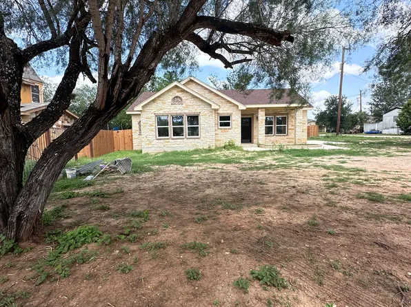 8207 1st, Somerset, TX 78069