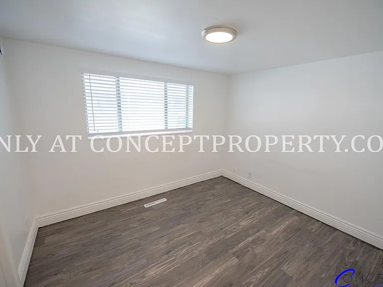 227 E St — Photo 39