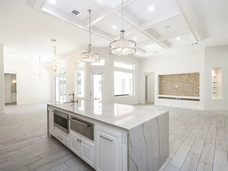 422 Mignon Ln — Photo 11