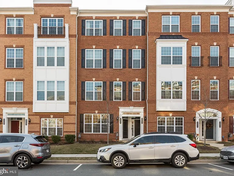 23479 Belvoir Woods Ter — Photo 1